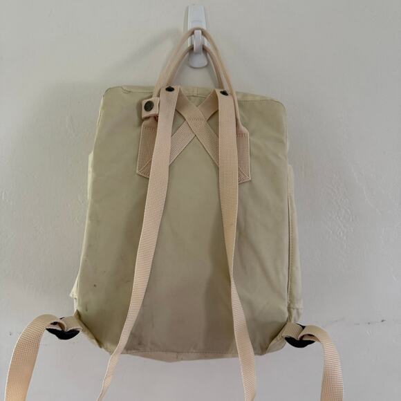 Fjallraven Kanken Backpack Ivory Cream‎ Preowned Seat Pad School Bag main image 9